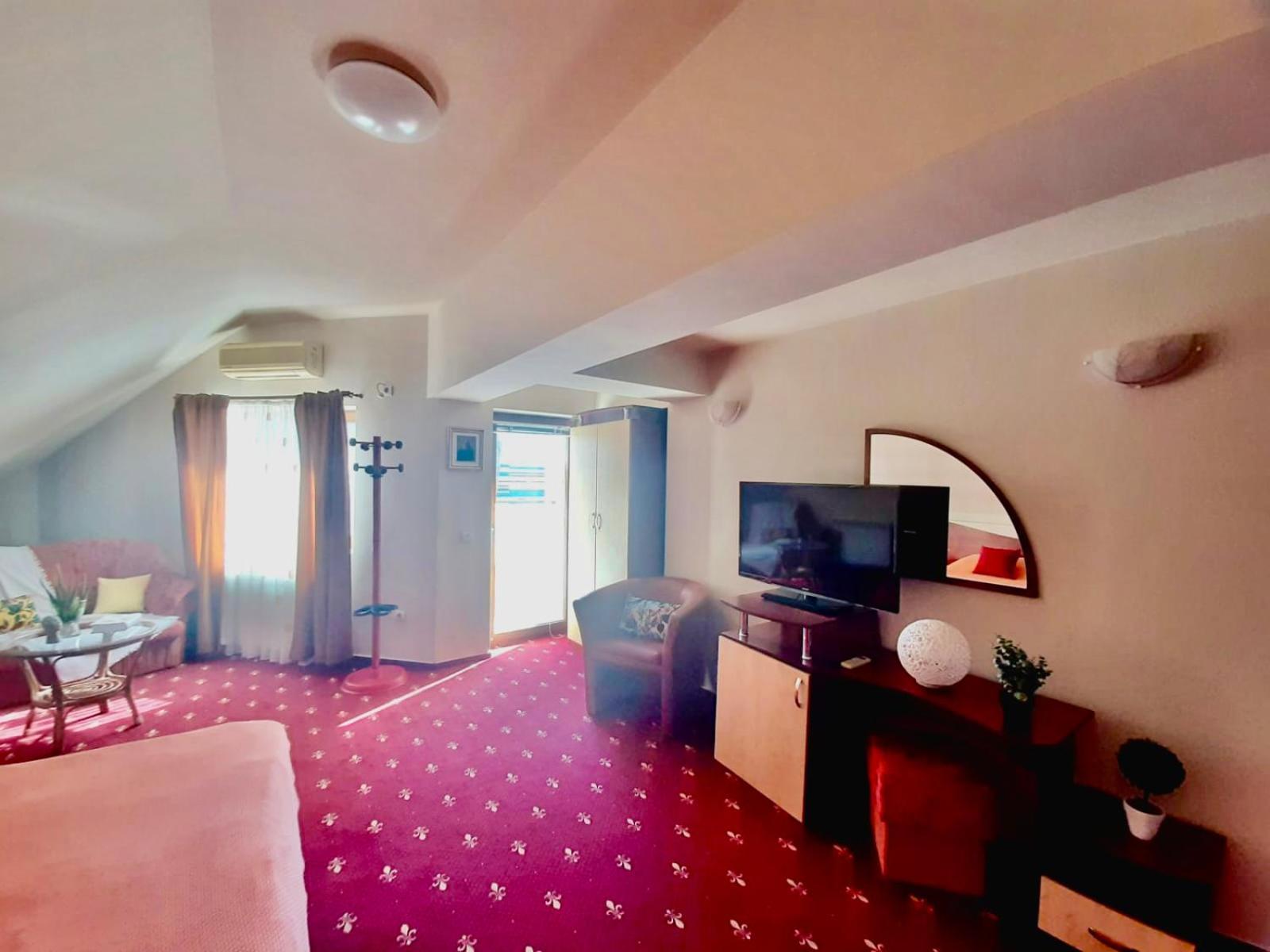 Vila Miluna Mamaia Εξωτερικό φωτογραφία